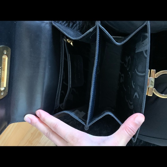 Authentic vintage Salvatore Ferragamo Mini Gancini - Picture 4 of 7